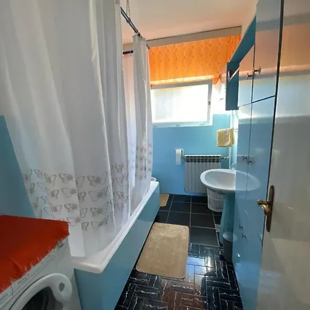Zdenka Pobri Apartment *
